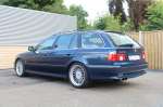 alpina-b10-touring-46-v8-biarritzblau6.jpg
